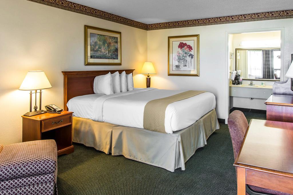 Quality Inn & Suites Waycross Exterior foto
